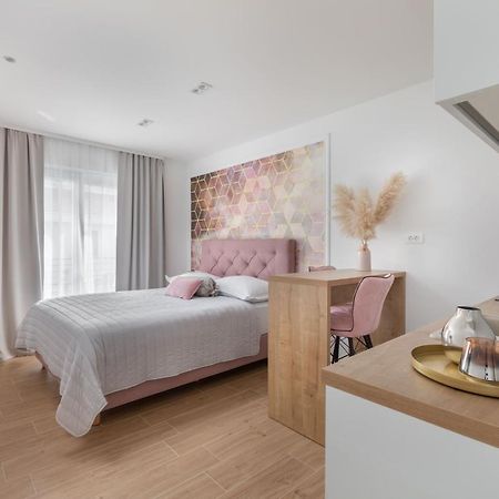 Ivmalu Apartments Tučepi Eksteriør billede