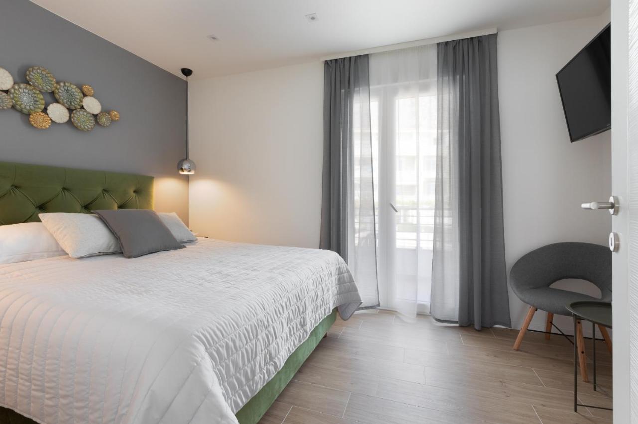 Ivmalu Apartments Tučepi Eksteriør billede