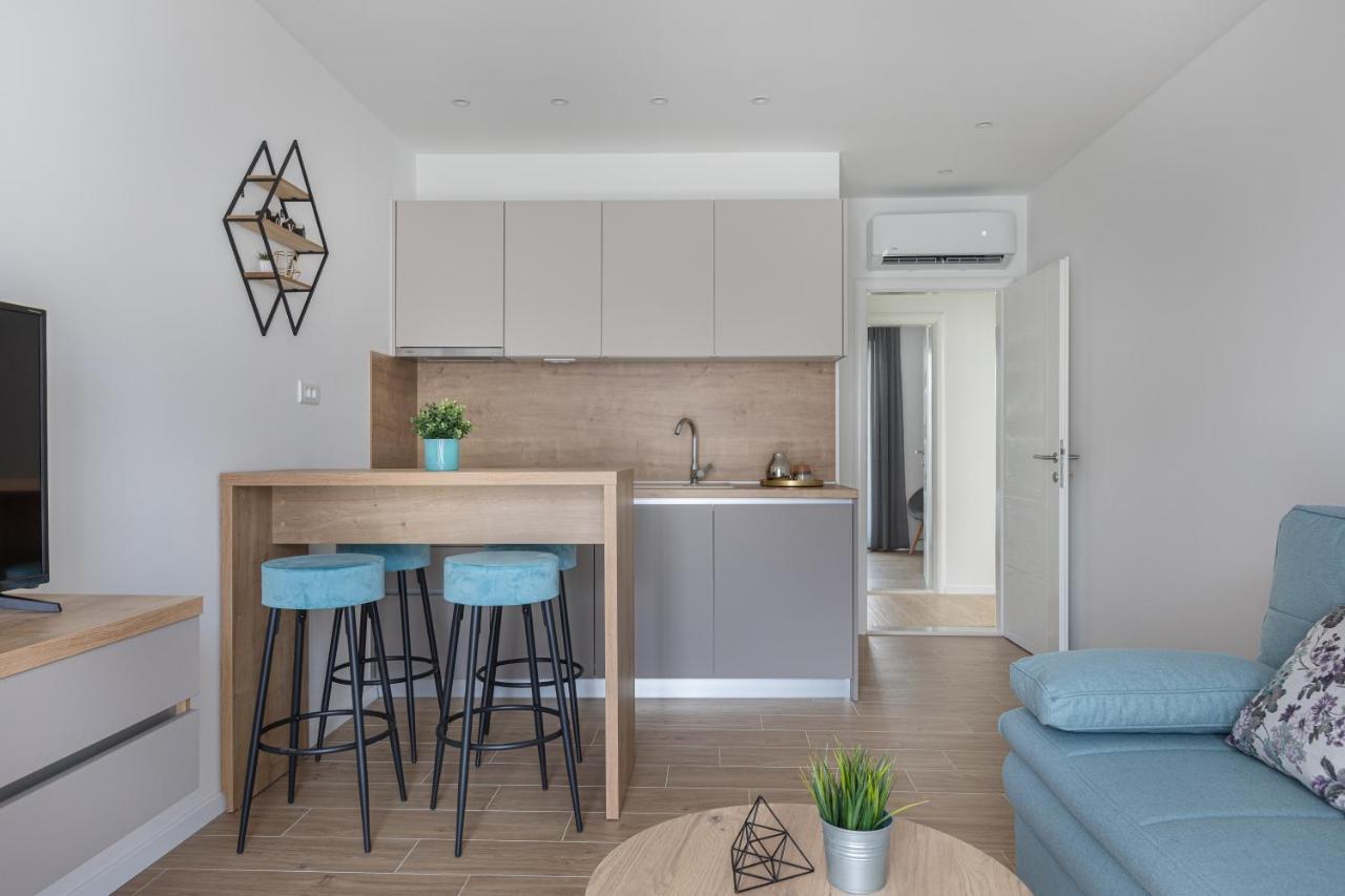 Ivmalu Apartments Tučepi Eksteriør billede