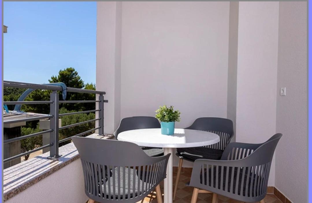 Ivmalu Apartments Tučepi Eksteriør billede