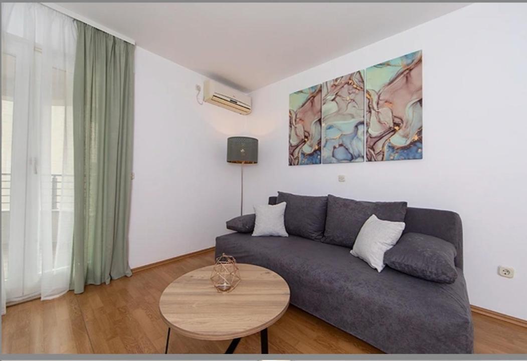 Ivmalu Apartments Tučepi Eksteriør billede