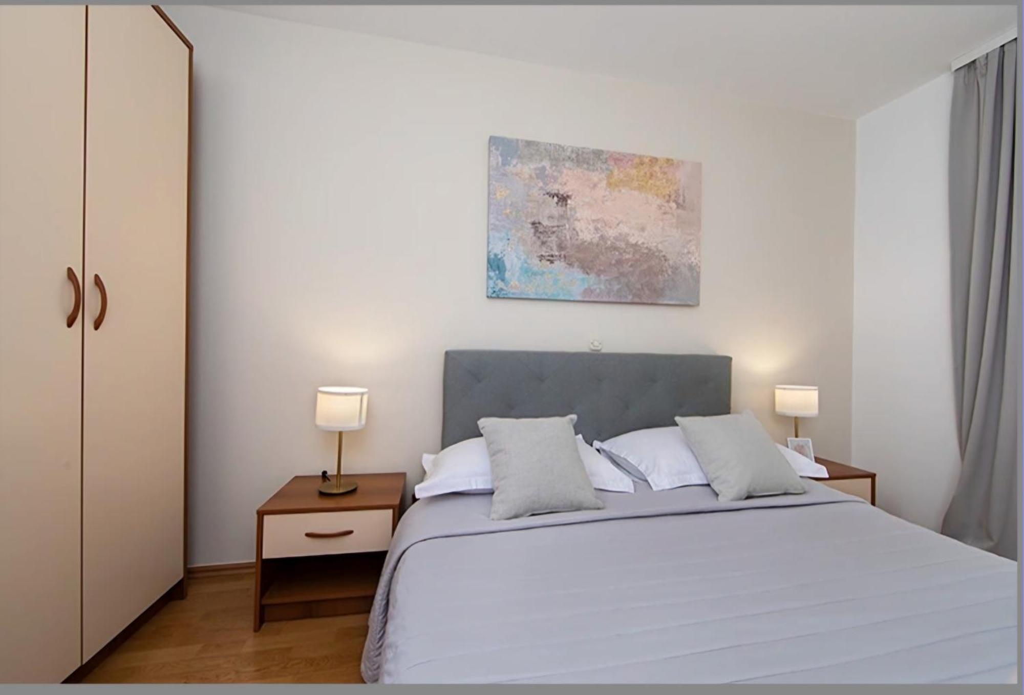 Ivmalu Apartments Tučepi Eksteriør billede