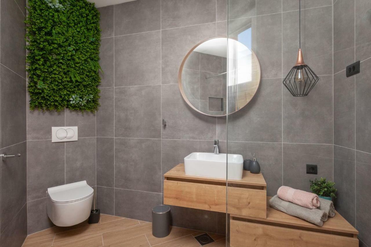 Ivmalu Apartments Tučepi Eksteriør billede